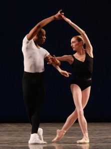 Jr_agon_evans_wheelan_armslocked_072_500.sized